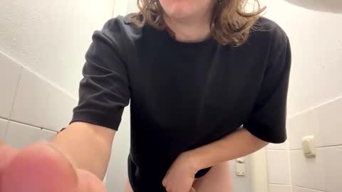 Snapshot of cuteguy6668889 chatting on 01-09-26, 12:30 Cutegoth online show from 01-09-26, 12:30