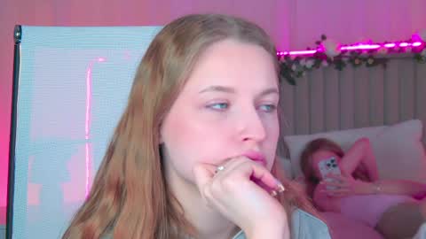 Snapshot of cutemousee chatting on 04-22-26, 11:12 Rina online show from 04-22-26, 11:12