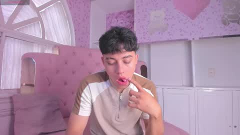 cutenaked_ online show from 12-17-25, 01:28