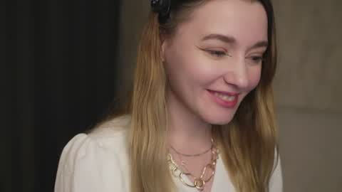Snapshot of cutenass chatting on 06-10-26, 06:51 Mary online show from 06-10-26, 06:51