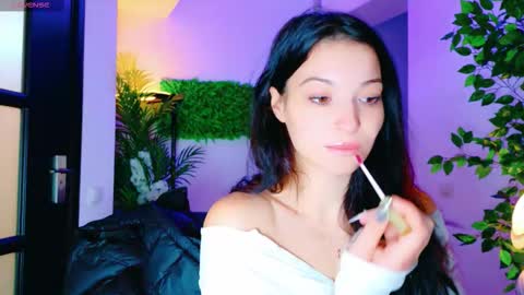 cuteness__girl online show from 10-20-25, 06:25