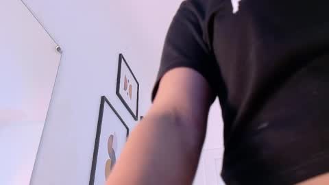 Snapshot of cutepetitee chatting on 04-21-26, 01:42 cutepetitee online show from 04-21-26, 01:42