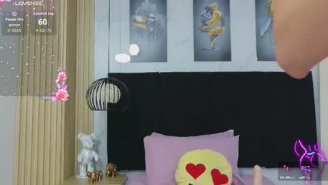 Snapshot of cutepetitee chatting on 07-15-26, 12:43 cutepetitee online show from 07-15-26, 12:43