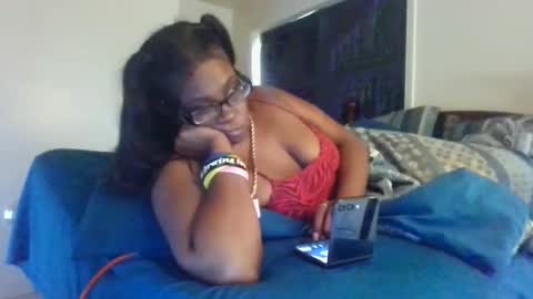 mary mack online show from 10-23-25, 01:43