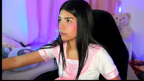  - independent model online show from 01-17-26, 01:54