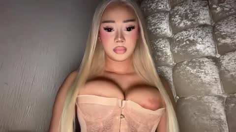 Snapshot of cutesydoll chatting on 04-09-26, 11:10 cutesy doll online show from 04-09-26, 11:10