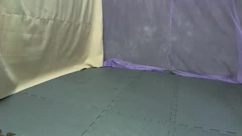 cutetinyasian143_ online show from 10-14-25, 02:56