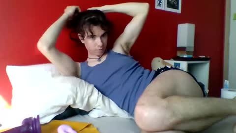 Snapshot of cutetransftm chatting on 04-30-26, 01:01 JamieBoy online show from 04-30-26, 01:01