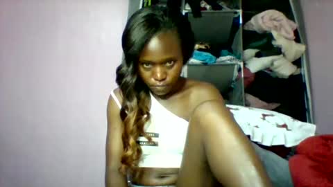 cutezola online show from 10-14-25, 11:11