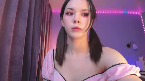 Snapshot of cutie_bellle chatting on 01-06-25, 07:31 belle online show from 01-06-25, 07:31