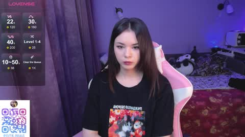 Snapshot of cutie_bellle chatting on 02-11-25, 05:37 belle online show from 02-11-25, 05:37