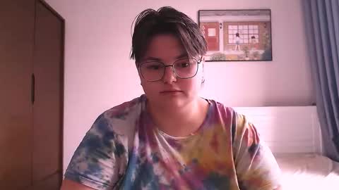 Snapshot of cutie_florence chatting on 09-11-25, 08:14 Sophie Lilith online show from 09-11-25, 08:14