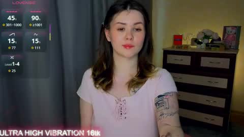 Snapshot of cutie_mili chatting on 06-14-26, 11:01 mili online show from 06-14-26, 11:01