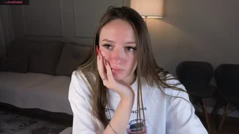 Snapshot of cutie_naughty_girl chatting on 06-21-26, 08:17 Kate online show from 06-21-26, 08:17