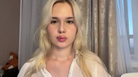 Chloe online show from 06-03-26, 03:28