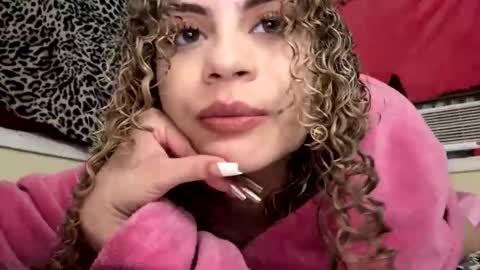 cutiekaylee online show from 12-19-25, 03:02