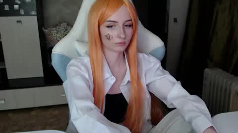 Cutti Crystal online show from 10-30-25, 03:35