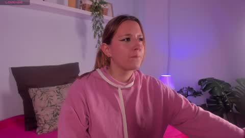 Snapshot of cuttie_blondie_dh chatting on 04-13-26, 11:16 Laura online show from 04-13-26, 11:16