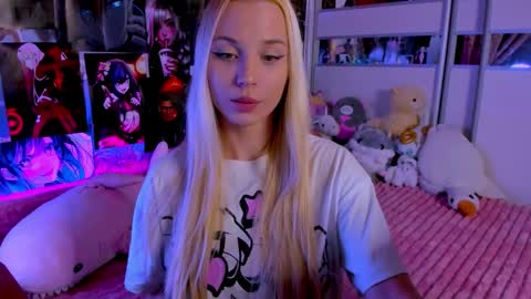 Nora online show from 10-28-25, 09:17