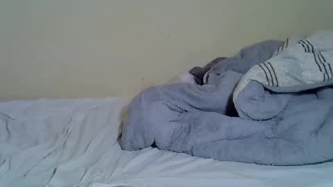 Snapshot of cutuncutshow chatting on 05-18-26, 08:42 cutuncutshow online show from 05-18-26, 08:42