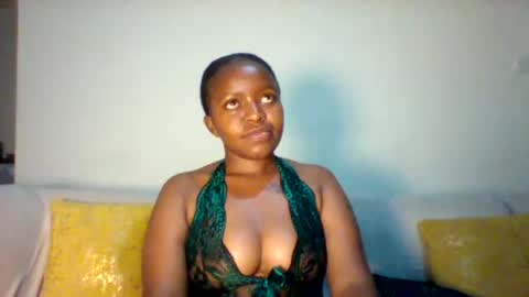 Snapshot of cuvy_babe chatting on 08-07-26, 08:44 cuvy_babe online show from 08-07-26, 08:44