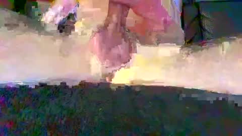 Snapshot of cwaddle chatting on 12-20-24, 03:31 cwaddle online show from 12-20-24, 03:31