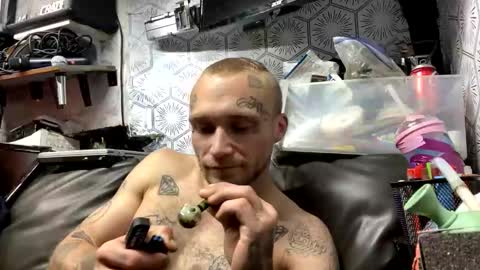 Snapshot of cwbinked23 chatting on 11-01-25, 03:19 cwbinked23 online show from 11-01-25, 03:19