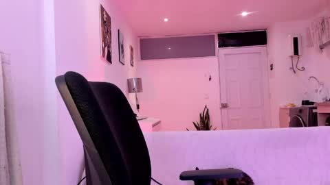 Snapshot of cyan_xo chatting on 06-04-26, 12:38 Cyan online show from 06-04-26, 12:38