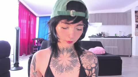 Snapshot of cyberia____________________ chatting on 07-06-26, 06:43 cel I am independent Help me reach 200 thumbs up uwu online show from 07-06-26, 06:43