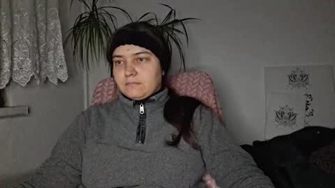 Snapshot of cyndee_winter chatting on 01-17-26, 04:54 Cyndee Winter online show from 01-17-26, 04:54