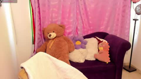 Cynthia online show from 10-18-25, 02:07