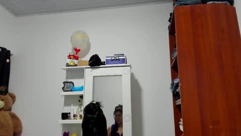 Snapshot of cynthiawatson_ chatting on 04-22-26, 12:07 Cynthia online show from 04-22-26, 12:07