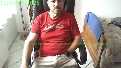 Snapshot of cypheros2025 chatting on 10-16-25, 08:59 Chris online show from 10-16-25, 08:59