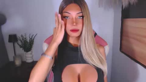 Snapshot of cyrabigcock chatting on 04-13-26, 10:43 cyrabigcock online show from 04-13-26, 10:43
