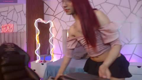 cyrus_tay online show from 11-26-25, 05:58