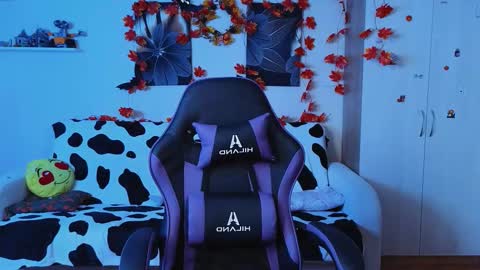 Donna online show from 11-18-25, 06:01