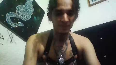 Snapshot of d14blo0d chatting on 10-06-25, 10:23 d14blo0d online show from 10-06-25, 10:23