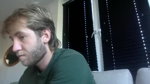 Snapshot of d3nnis_123 chatting on 10-09-25, 08:56 d3nnis_123 online show from 10-09-25, 08:56