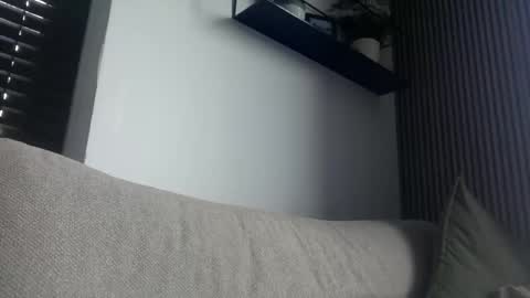 Snapshot of d3nnis_123 chatting on 10-27-25, 10:08 d3nnis_123 online show from 10-27-25, 10:08