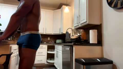 Snapshot of d_michael12 chatting on 02-22-25, 04:40 David Michael online show from 02-22-25, 04:40