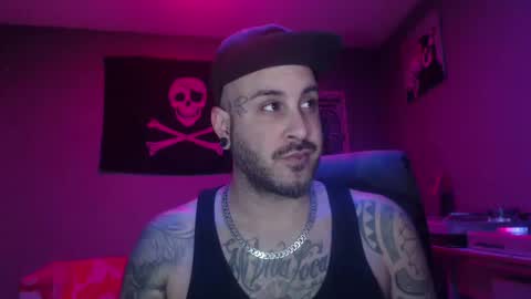 Snapshot of dabirdfree chatting on 12-15-24, 04:15 Destroyer online show from 12-15-24, 04:15