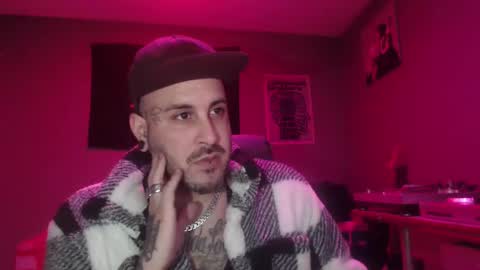 Snapshot of dabirdfree chatting on 12-22-24, 08:25 Destroyer online show from 12-22-24, 08:25