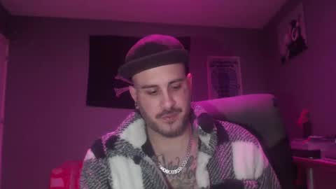 Snapshot of dabirdfree chatting on 02-23-25, 03:56 Destroyer online show from 02-23-25, 03:56