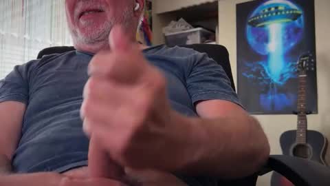 dadbate23 online show from 04-05-26, 03:42