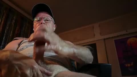 Snapshot of dadbate23 chatting on 07-08-26, 04:17 dadbate23 online show from 07-08-26, 04:17