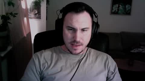 Snapshot of dadbodstephen chatting on 01-05-25, 09:03 DadBodStephen online show from 01-05-25, 09:03