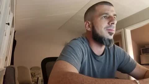 Snapshot of daddo1477 chatting on 11-17-25, 03:45 daddo1477 online show from 11-17-25, 03:45