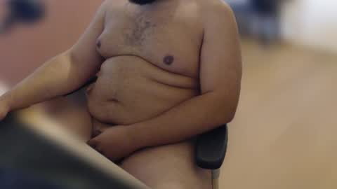 Snapshot of daddy_b34r chatting on 05-12-26, 02:25 Daddy Bear Papa Ours online show from 05-12-26, 02:25