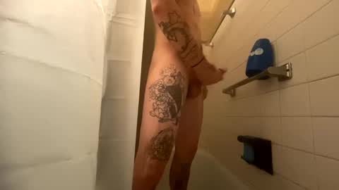 Snapshot of daddybojanglez chatting on 11-09-25, 02:37 daddybojanglez online show from 11-09-25, 02:37