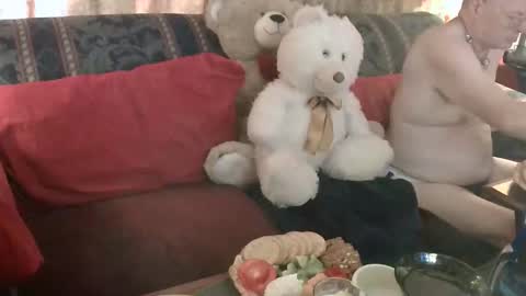 Daddy online show from 10-26-25, 05:41